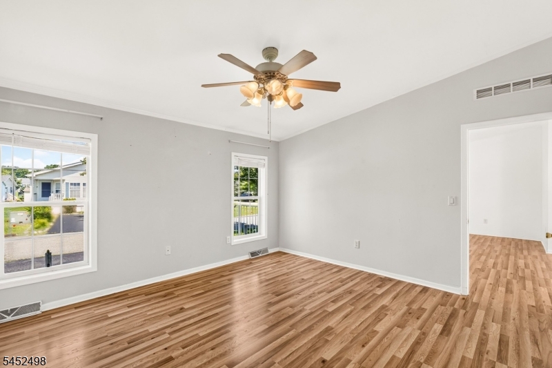 3 Lantern Ln