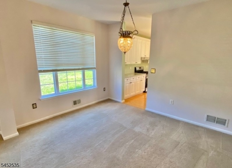 24 Skurka Ct