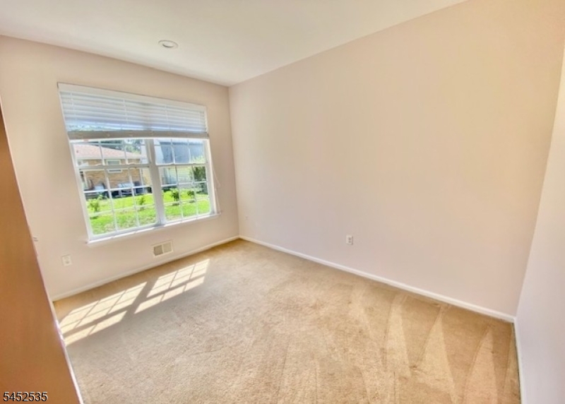 24 Skurka Ct