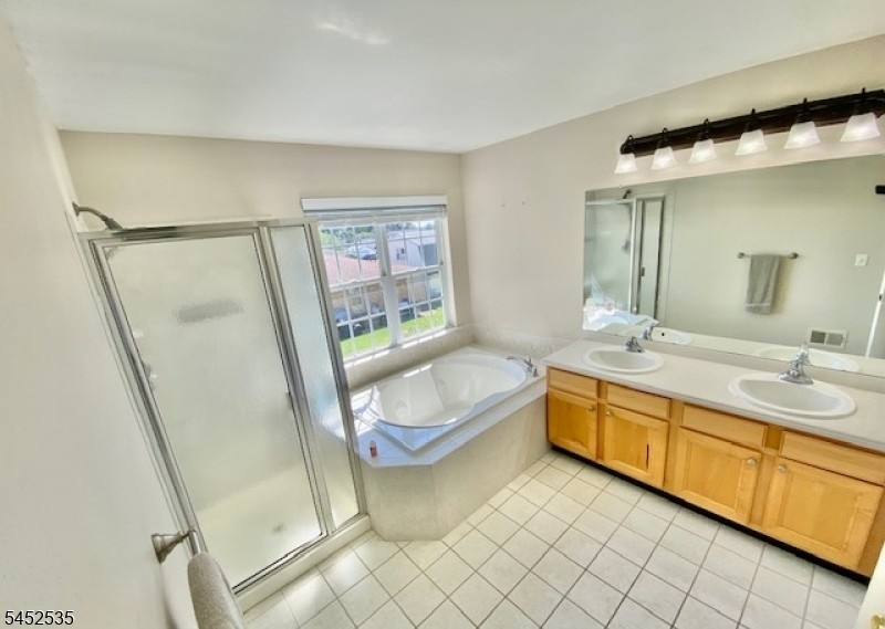24 Skurka Ct