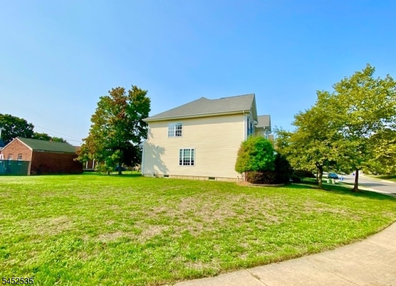 24 Skurka Ct