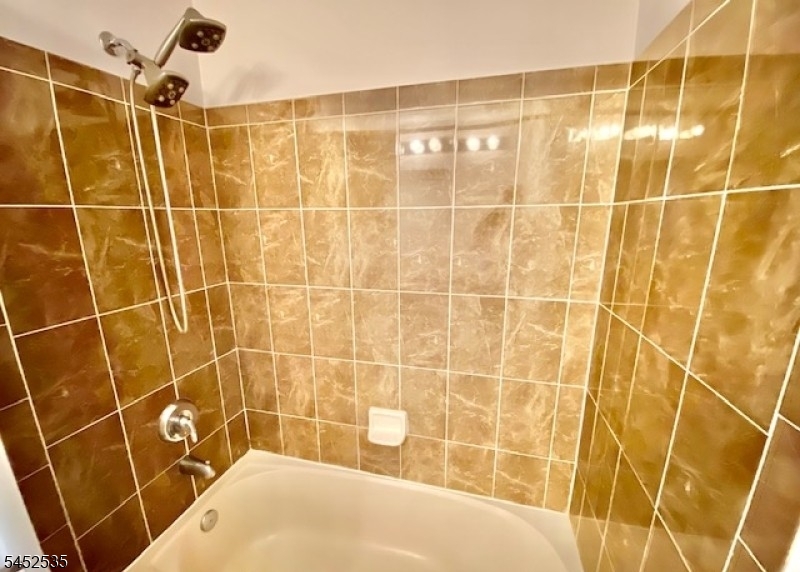 24 Skurka Ct