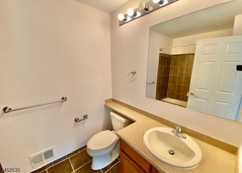 24 Skurka Ct