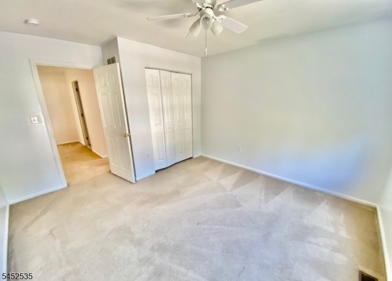 24 Skurka Ct
