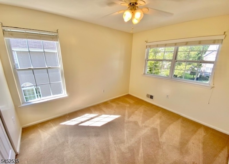 24 Skurka Ct