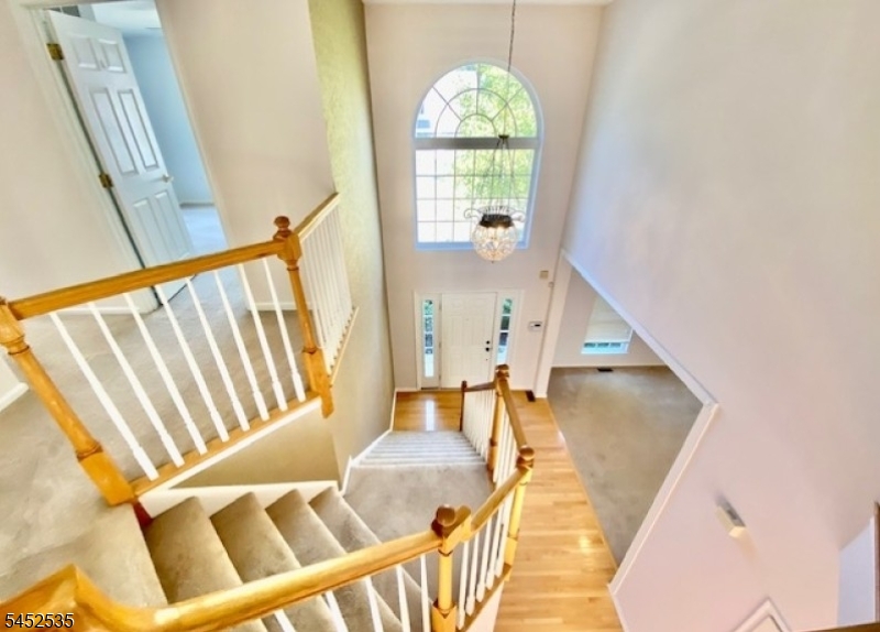 24 Skurka Ct