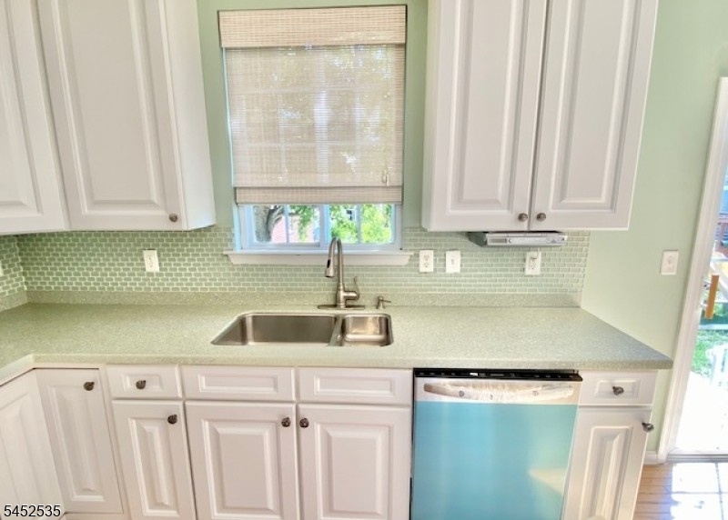 24 Skurka Ct