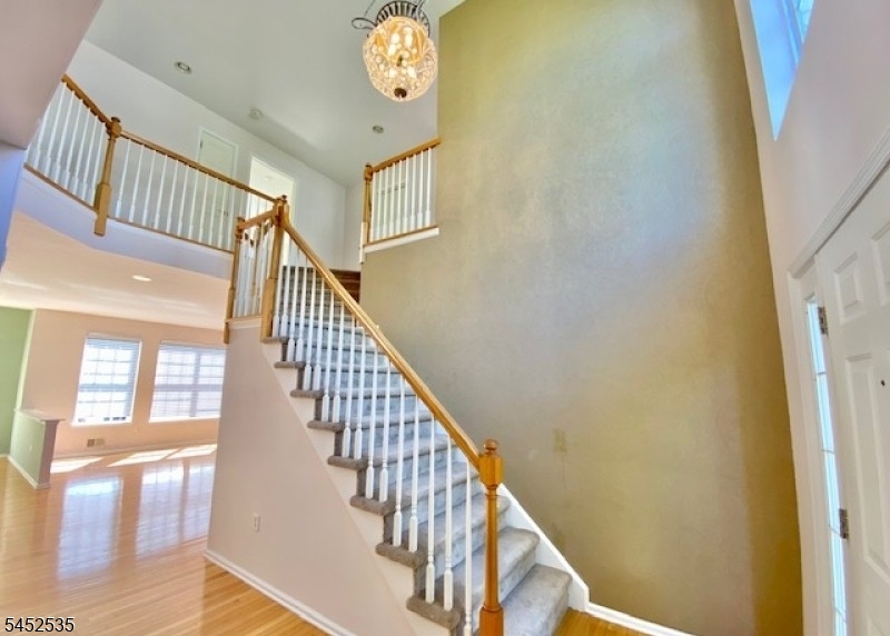 24 Skurka Ct
