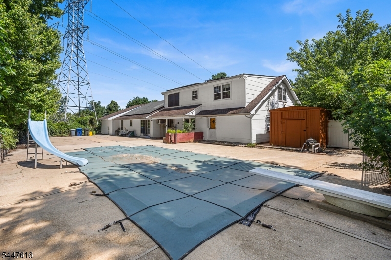 74 Country Club Rd