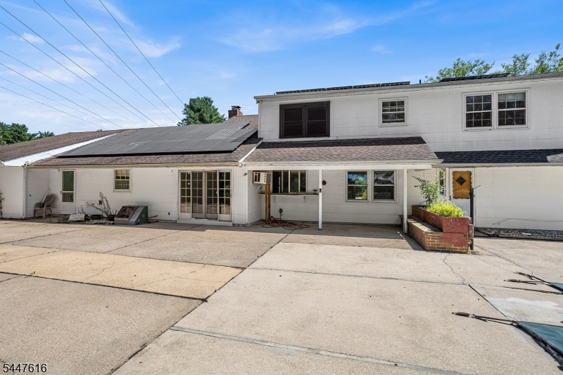 74 Country Club Rd