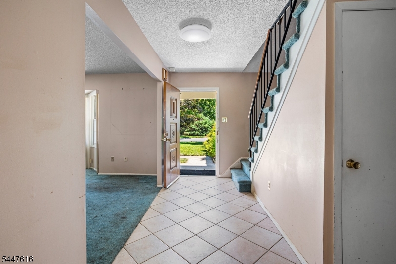 74 Country Club Rd