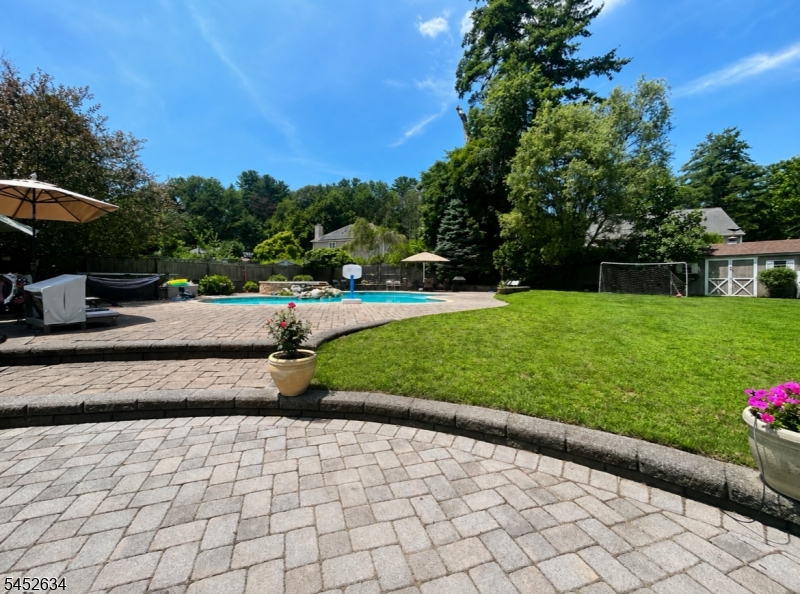 19 Hunterdon Pl