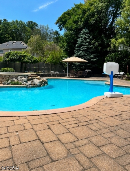 19 Hunterdon Pl