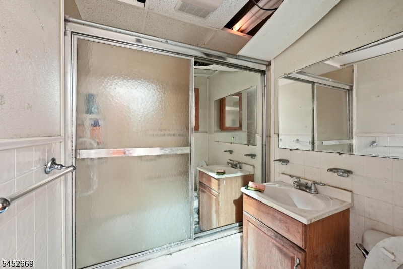 10 George St