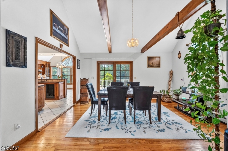 251 W Mountain Rd