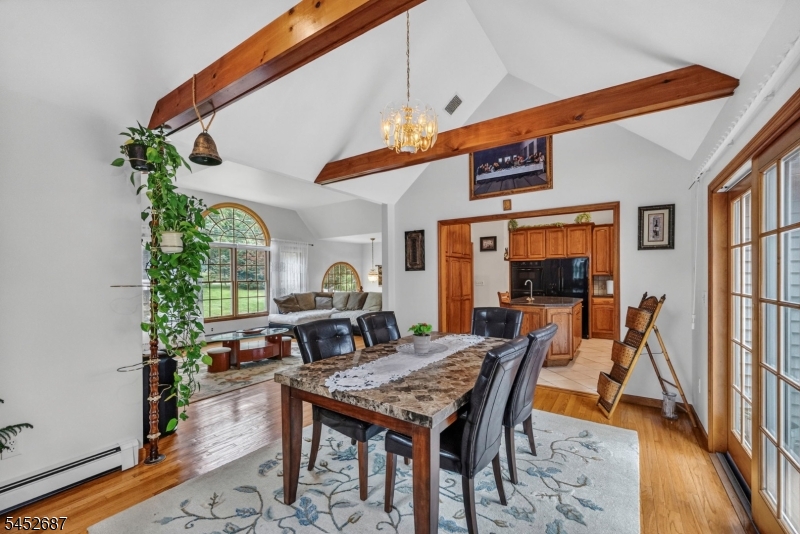 251 W Mountain Rd