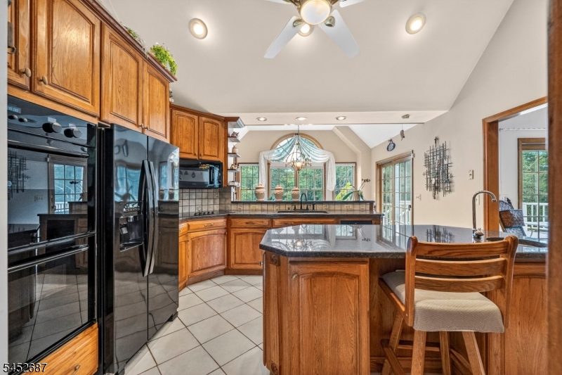 251 W Mountain Rd