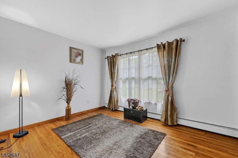 251 W Mountain Rd