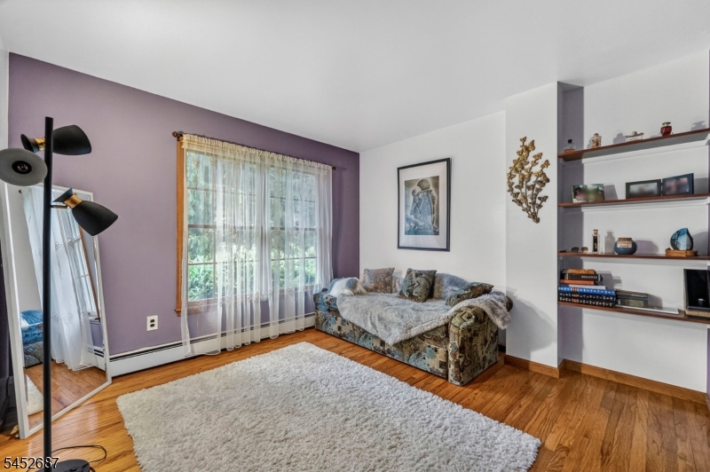 251 W Mountain Rd