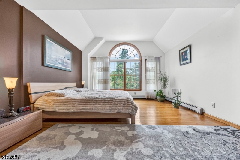 251 W Mountain Rd