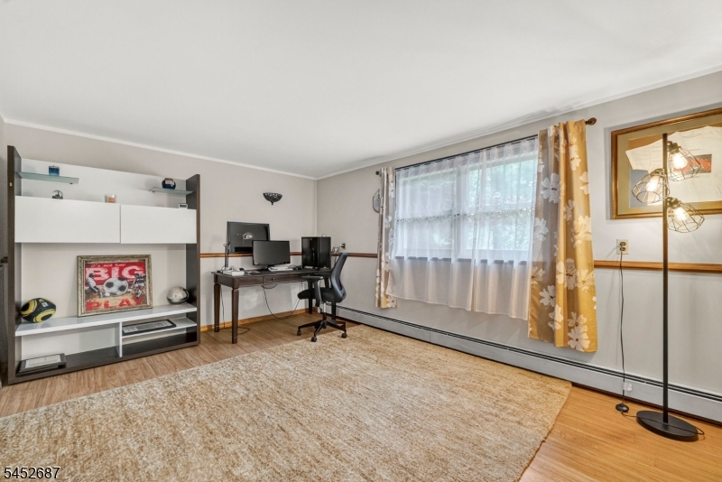 251 W Mountain Rd