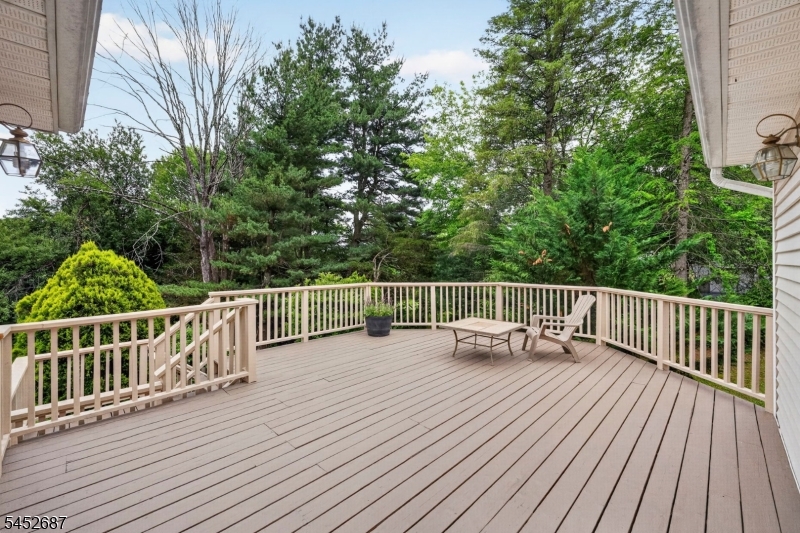 251 W Mountain Rd