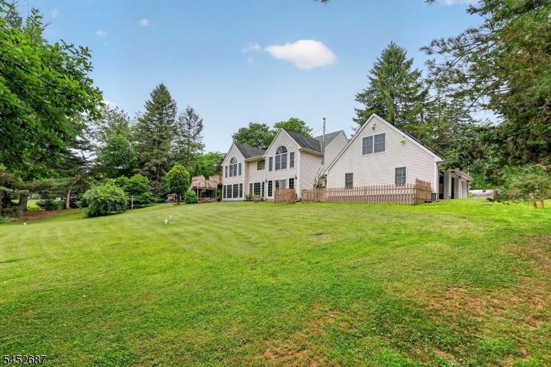 251 W Mountain Rd