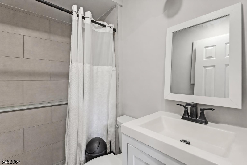 23 Douglas Dr