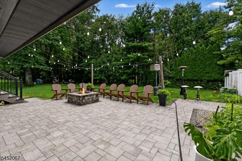 23 Douglas Dr