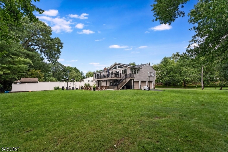23 Douglas Dr