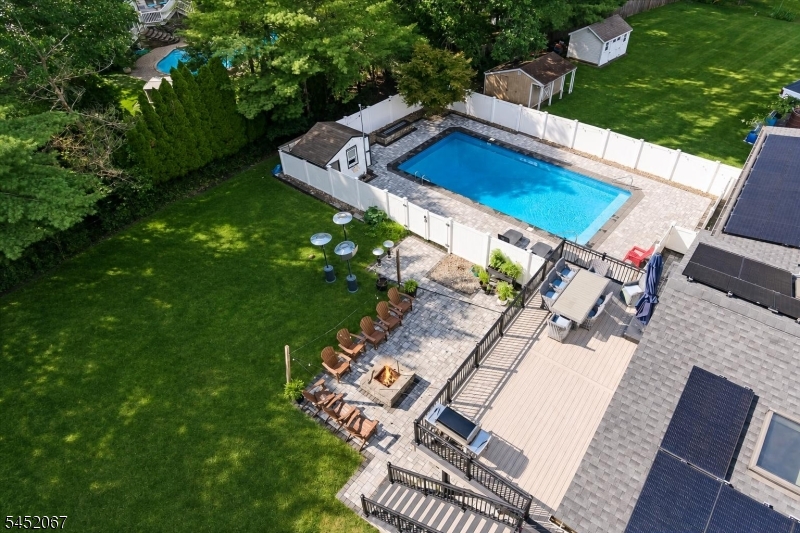 23 Douglas Dr
