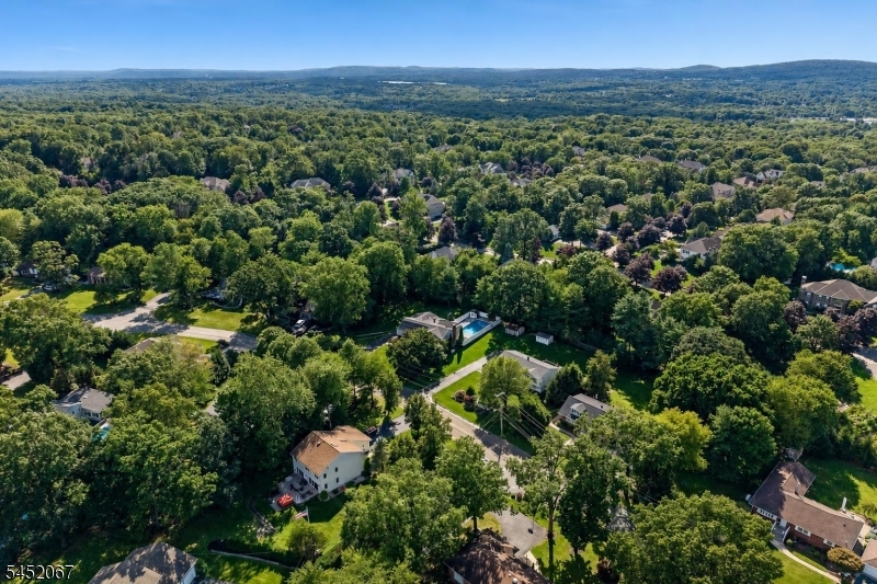 23 Douglas Dr