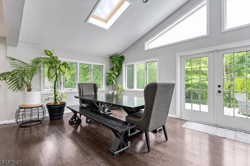23 Douglas Dr