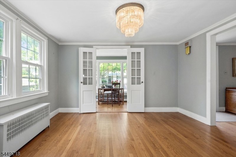47 Fairview Ave