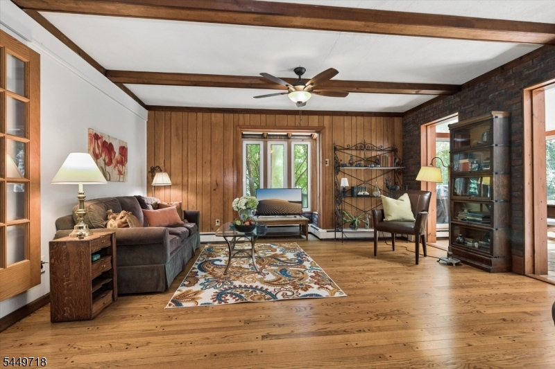 47 Fairview Ave