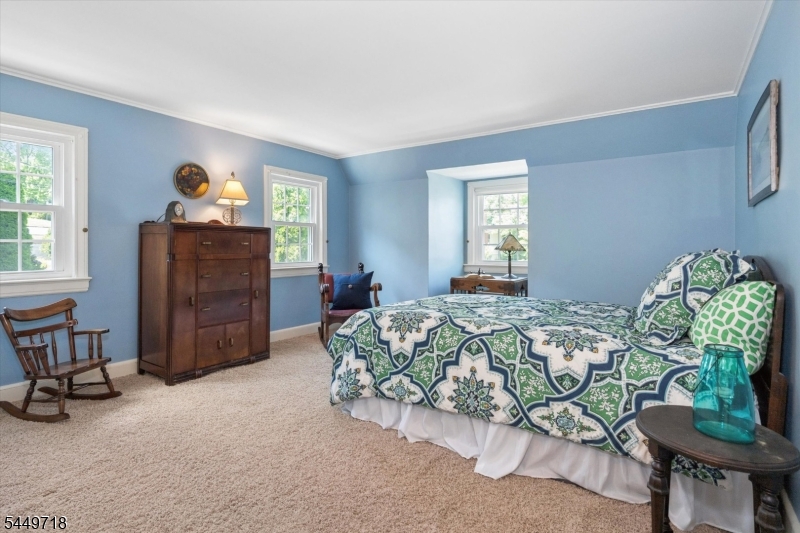 47 Fairview Ave