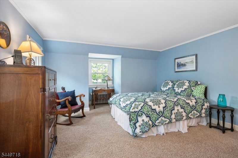 47 Fairview Ave