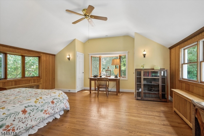 47 Fairview Ave