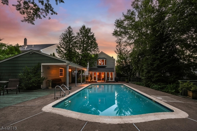 47 Fairview Ave