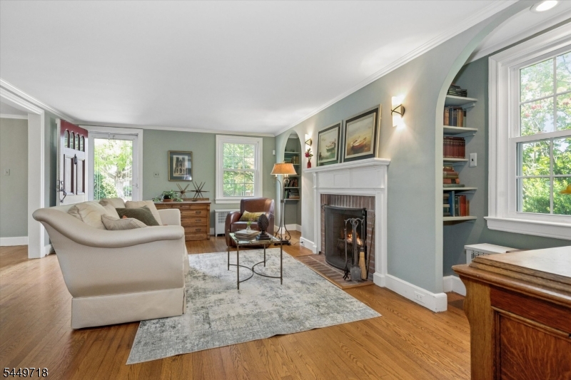 47 Fairview Ave