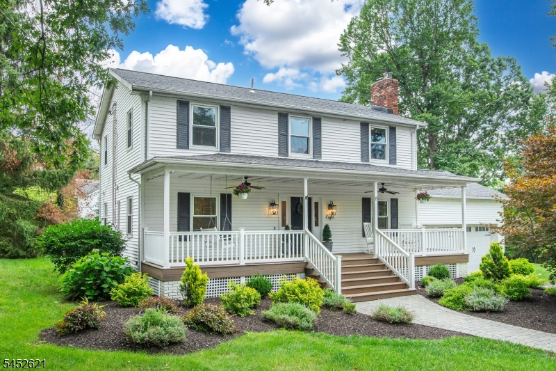 8 SOUTHVIEW RD