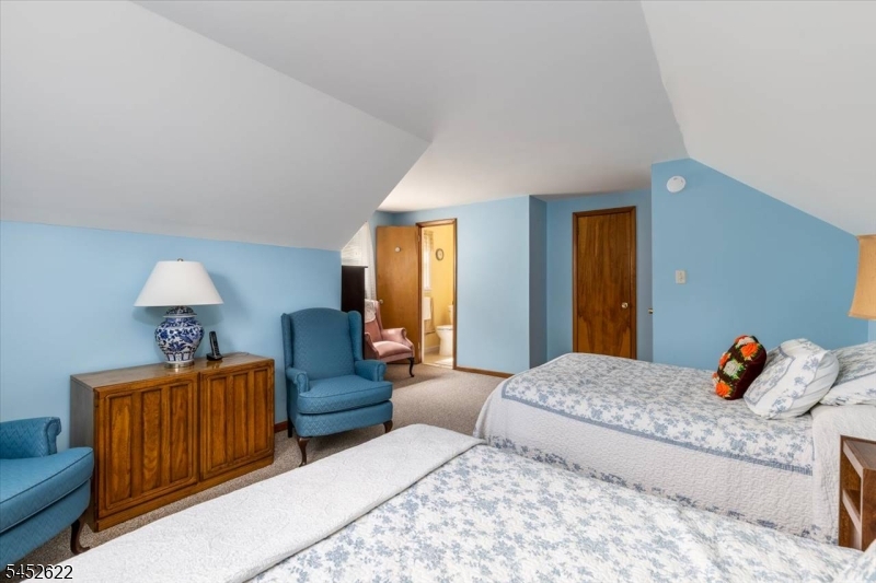 11 Landis Pl