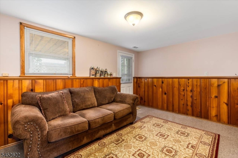 11 Landis Pl