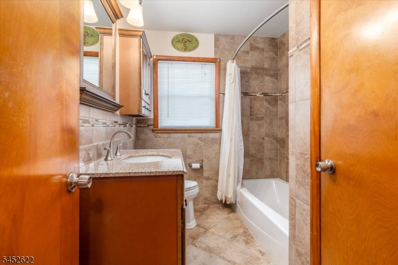11 Landis Pl
