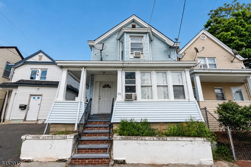 90 Manchester Ave