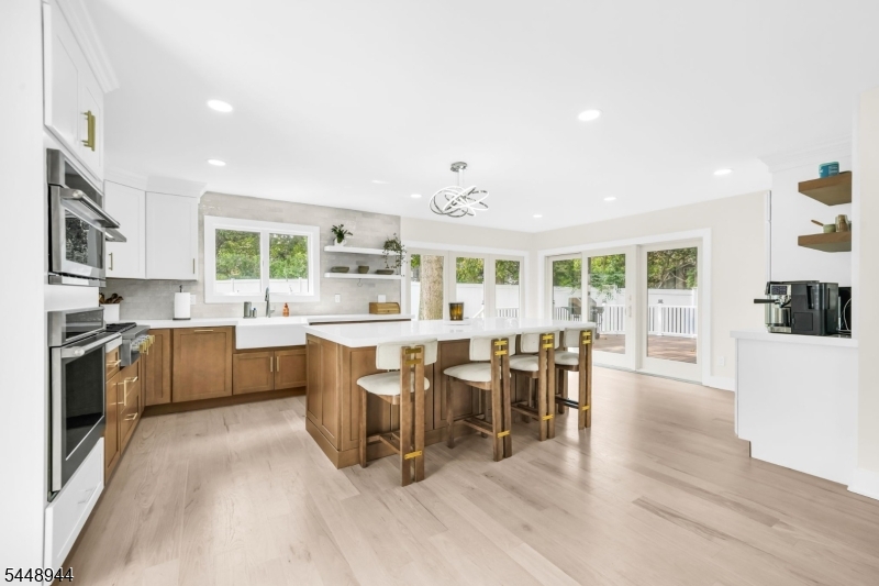 17 Meadow Rd