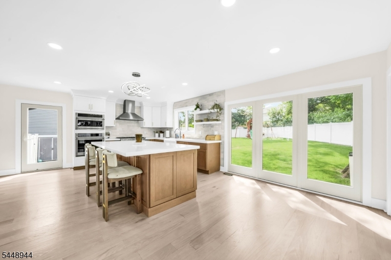 17 Meadow Rd