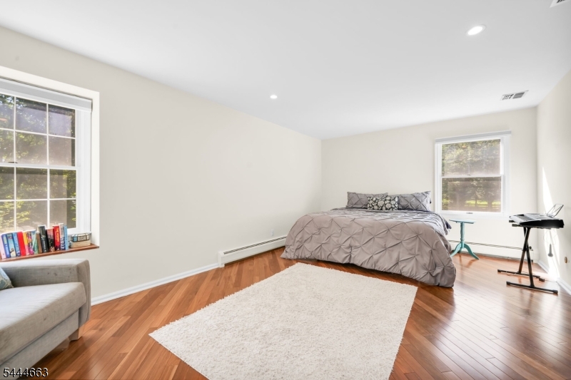 2 Chester Woods Dr