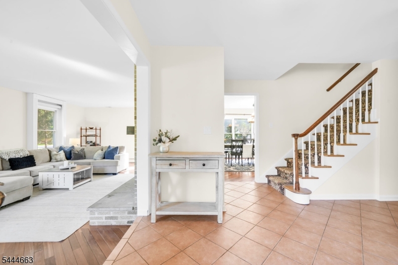 2 Chester Woods Dr