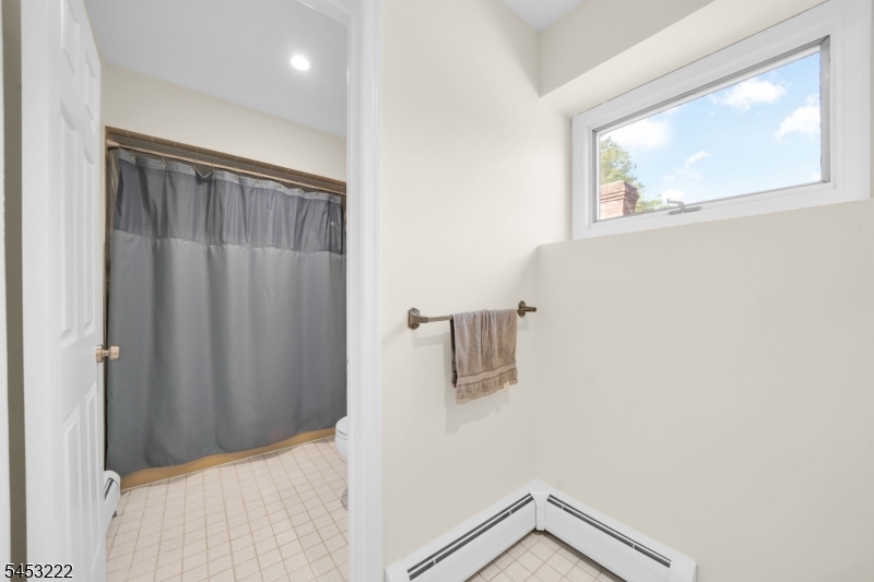 2 Chester Woods Dr